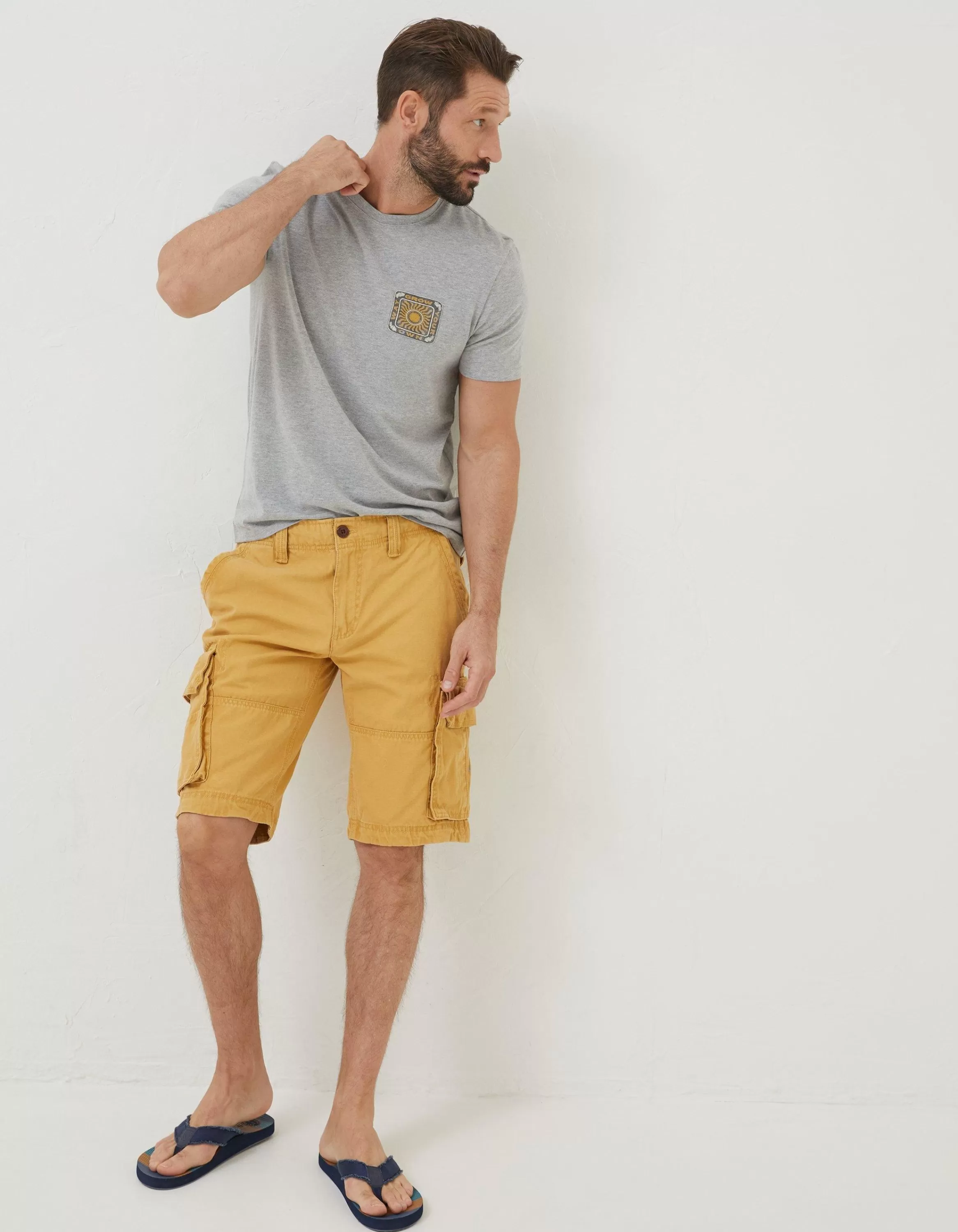 Store FatFace Breakyard Cargo Shorts Golden Yellow