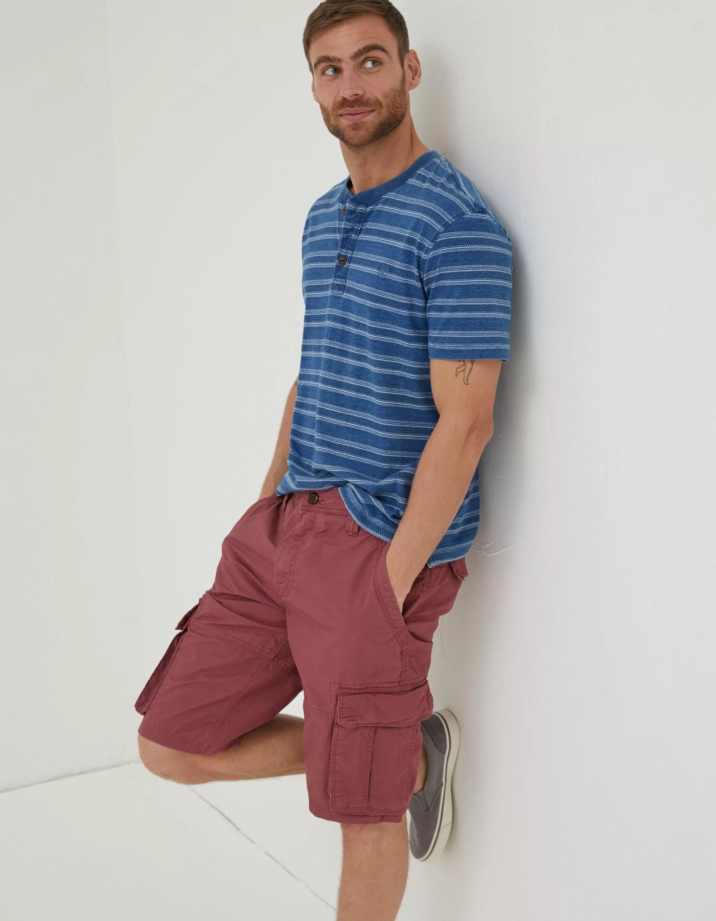 Discount FatFace Bude Lightweight Cargo Shorts Berry Pink