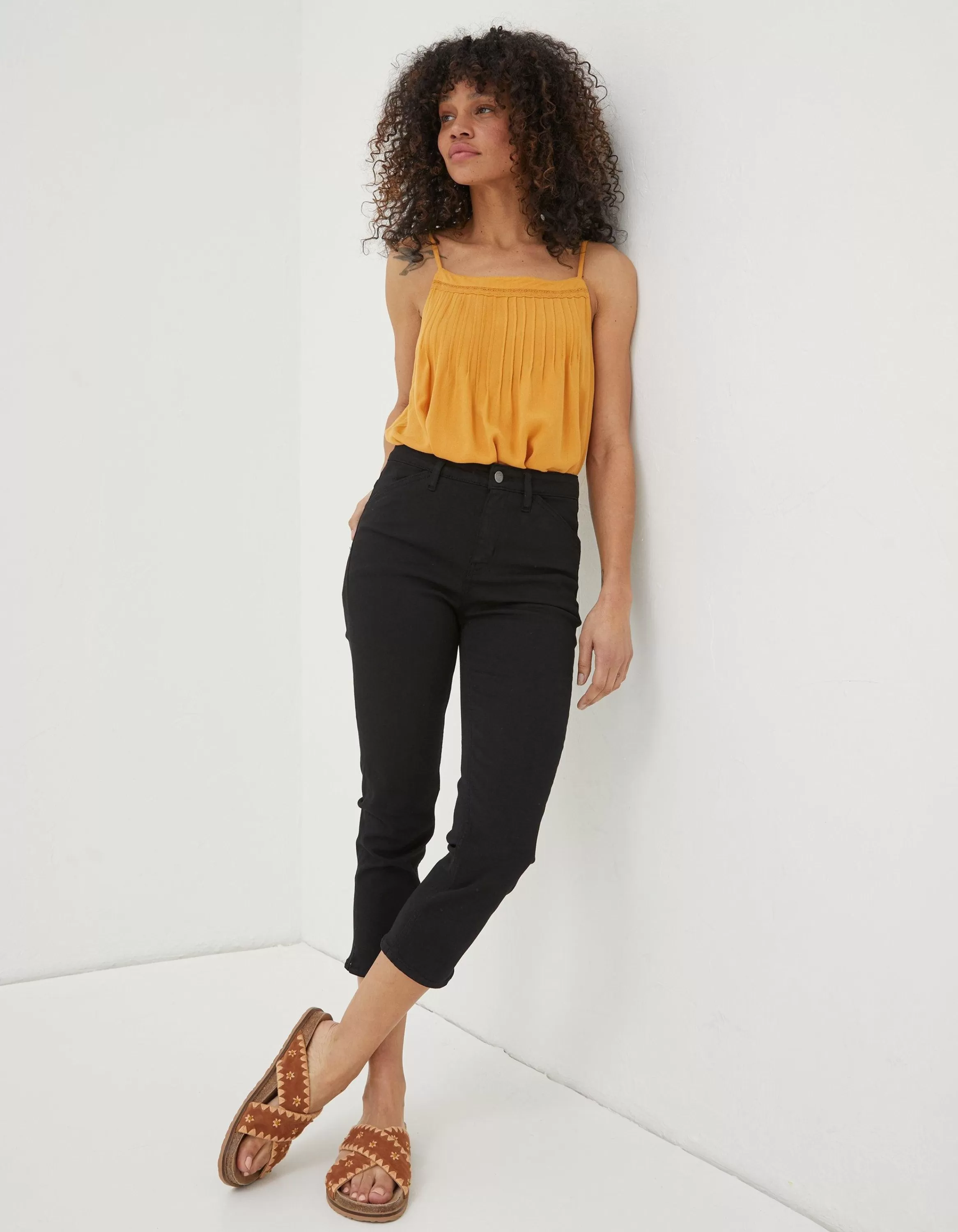 Discount FatFace Capri Sway Colour Jeans Black