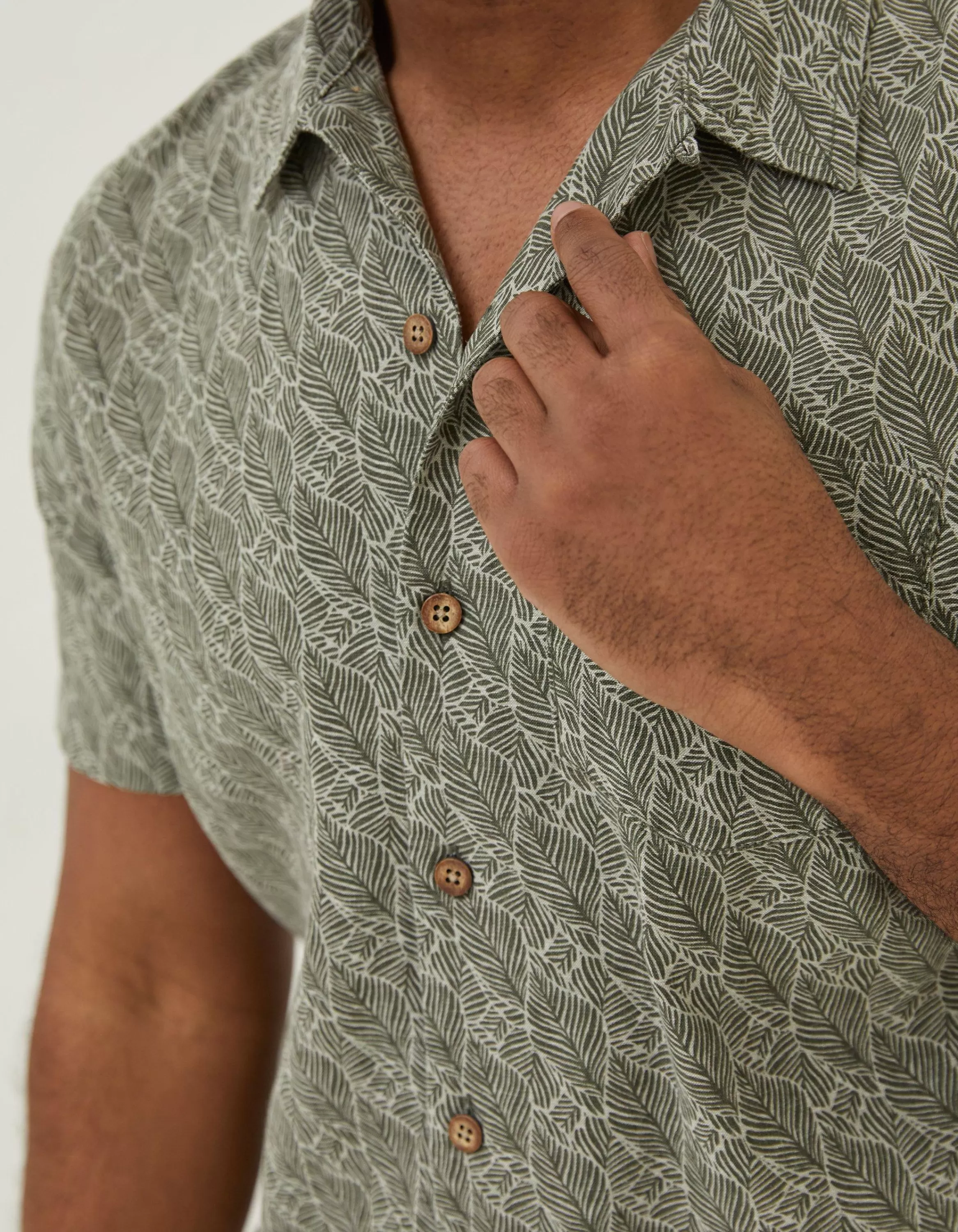 Discount FatFace Dempsey Leaf Print Shirt Khaki Green