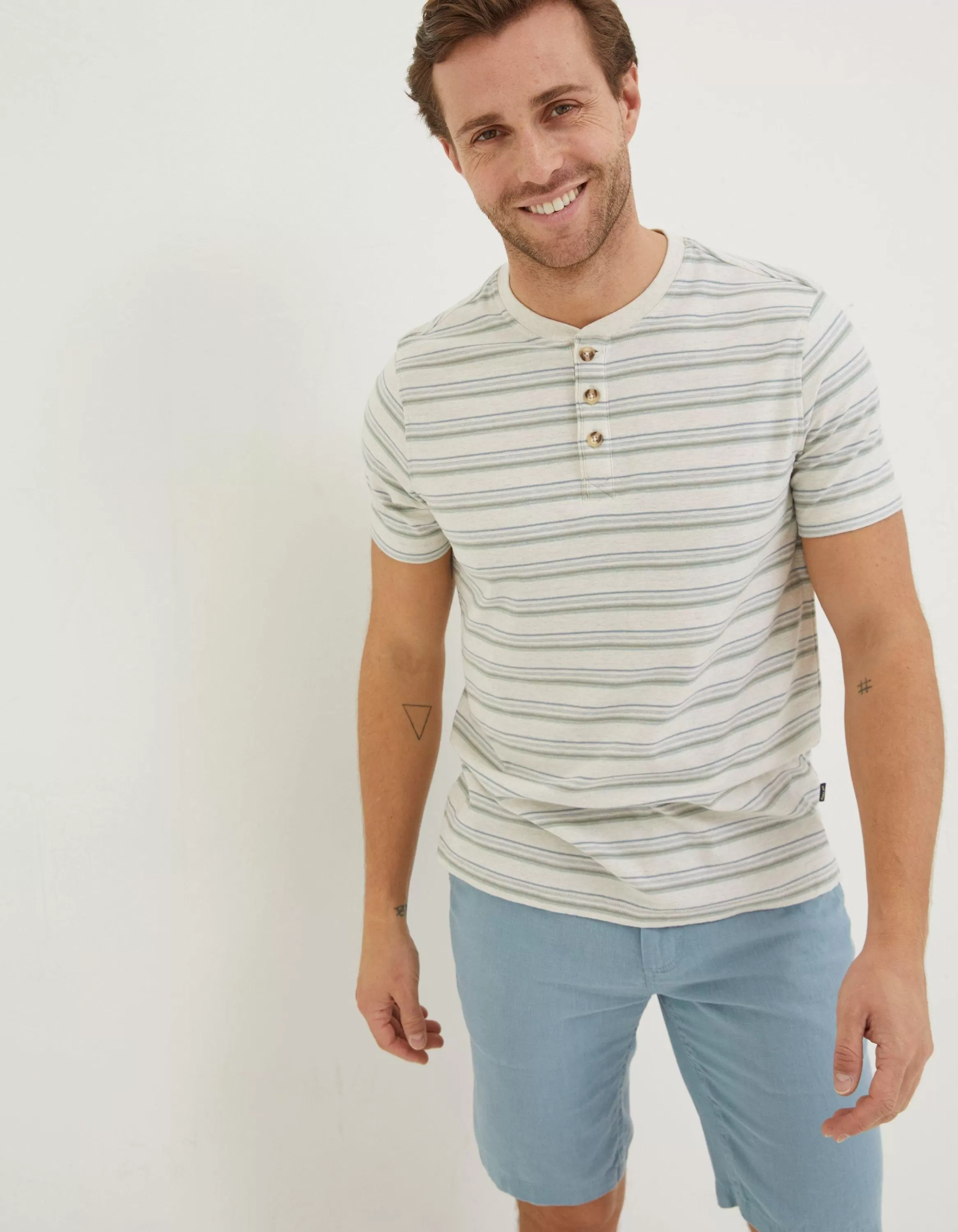 Outlet FatFace Fine Stripe Henley T-Shirt Off White