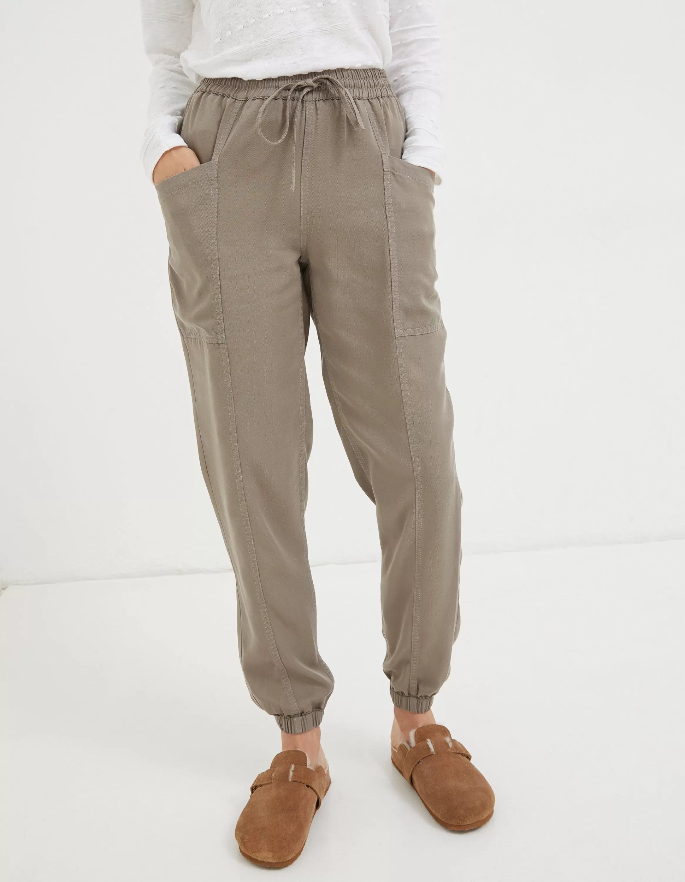 Clearance FatFace Lyme Cargo Cuffed Joggers Light Natural