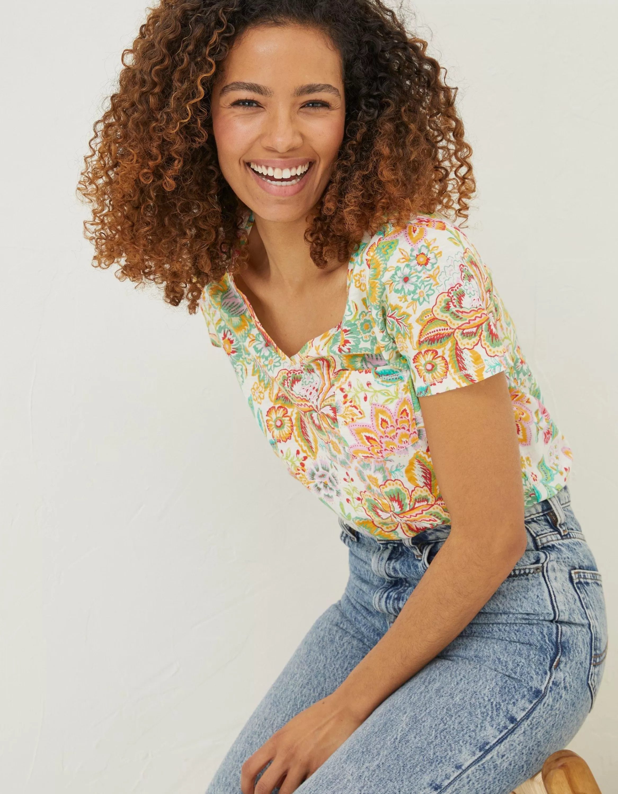 Online FatFace Maggie Paradise Floral T-Shirt Ivory