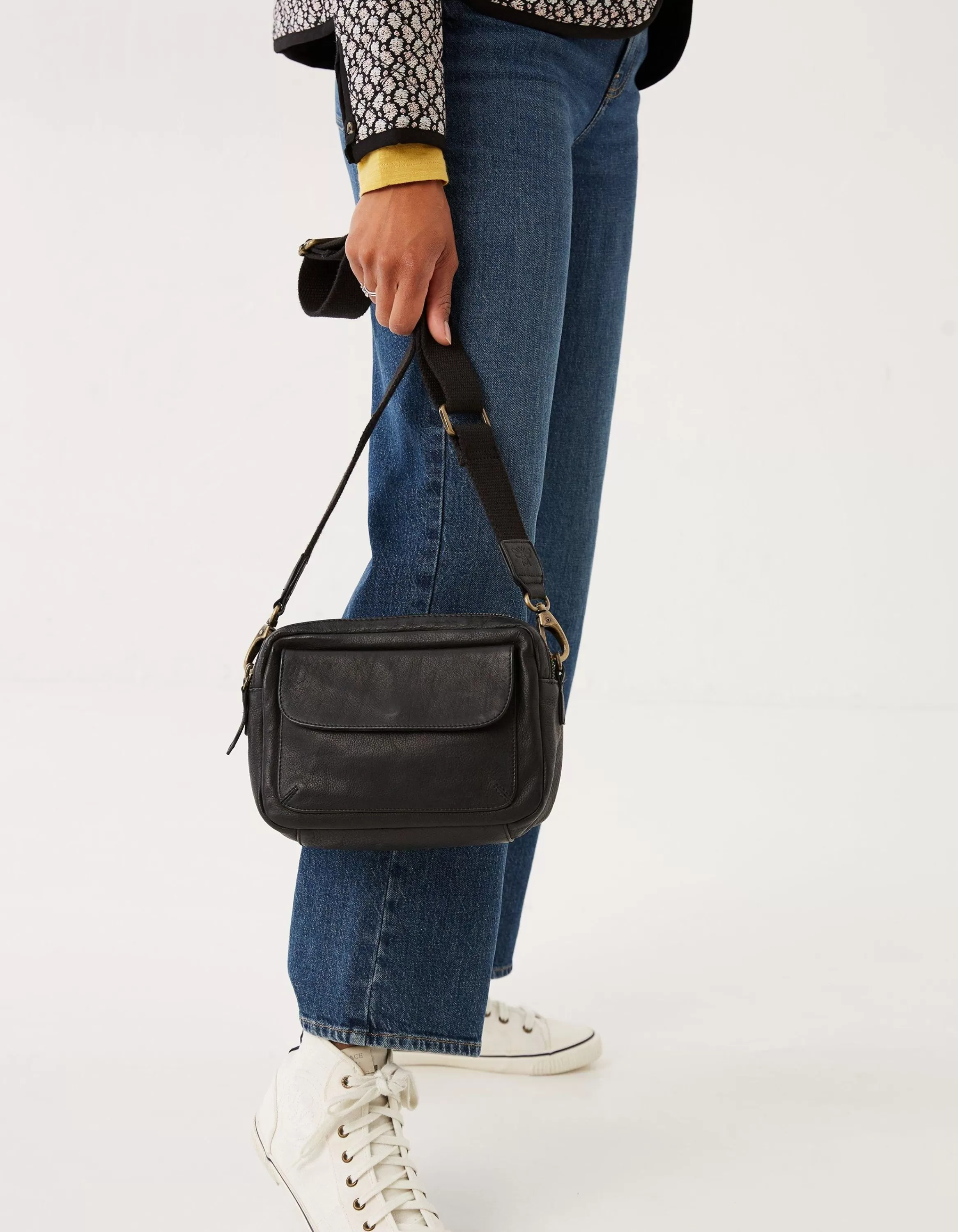 Flash Sale FatFace Oslo Camera Bag Black