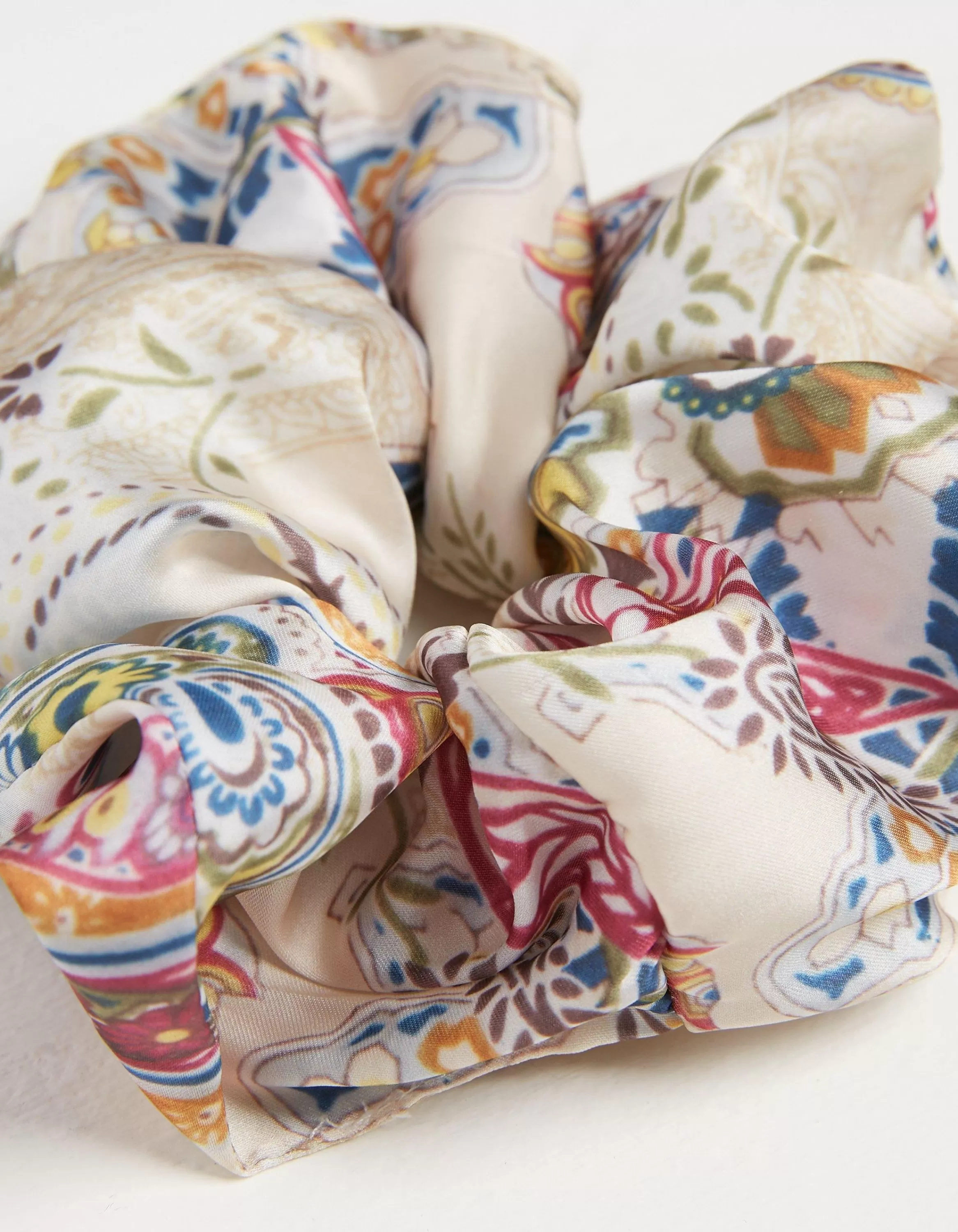 Best FatFace Paisley Scrunchie Ivory