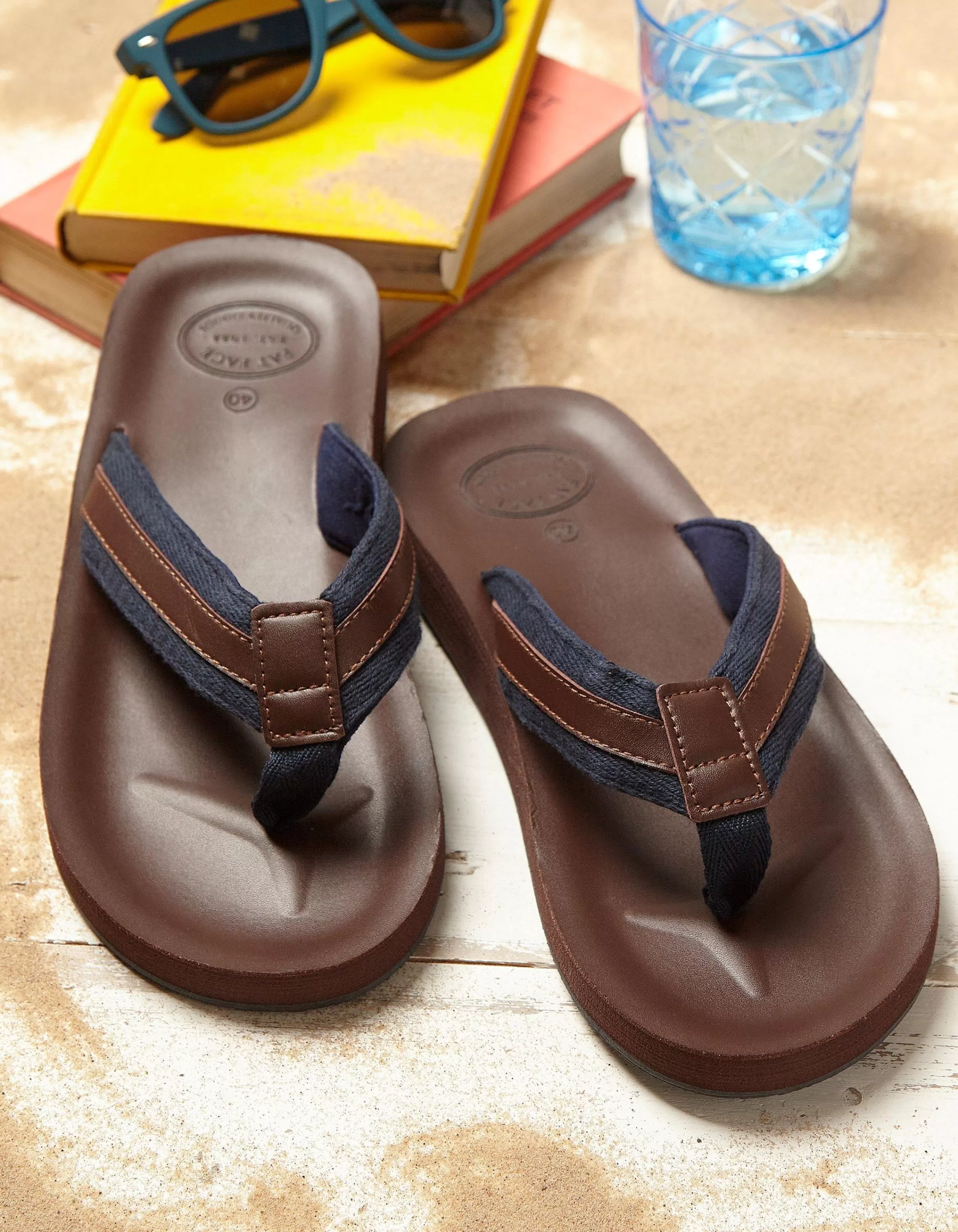 Best Sale FatFace Ryde Leather Flip Flops Chocolate