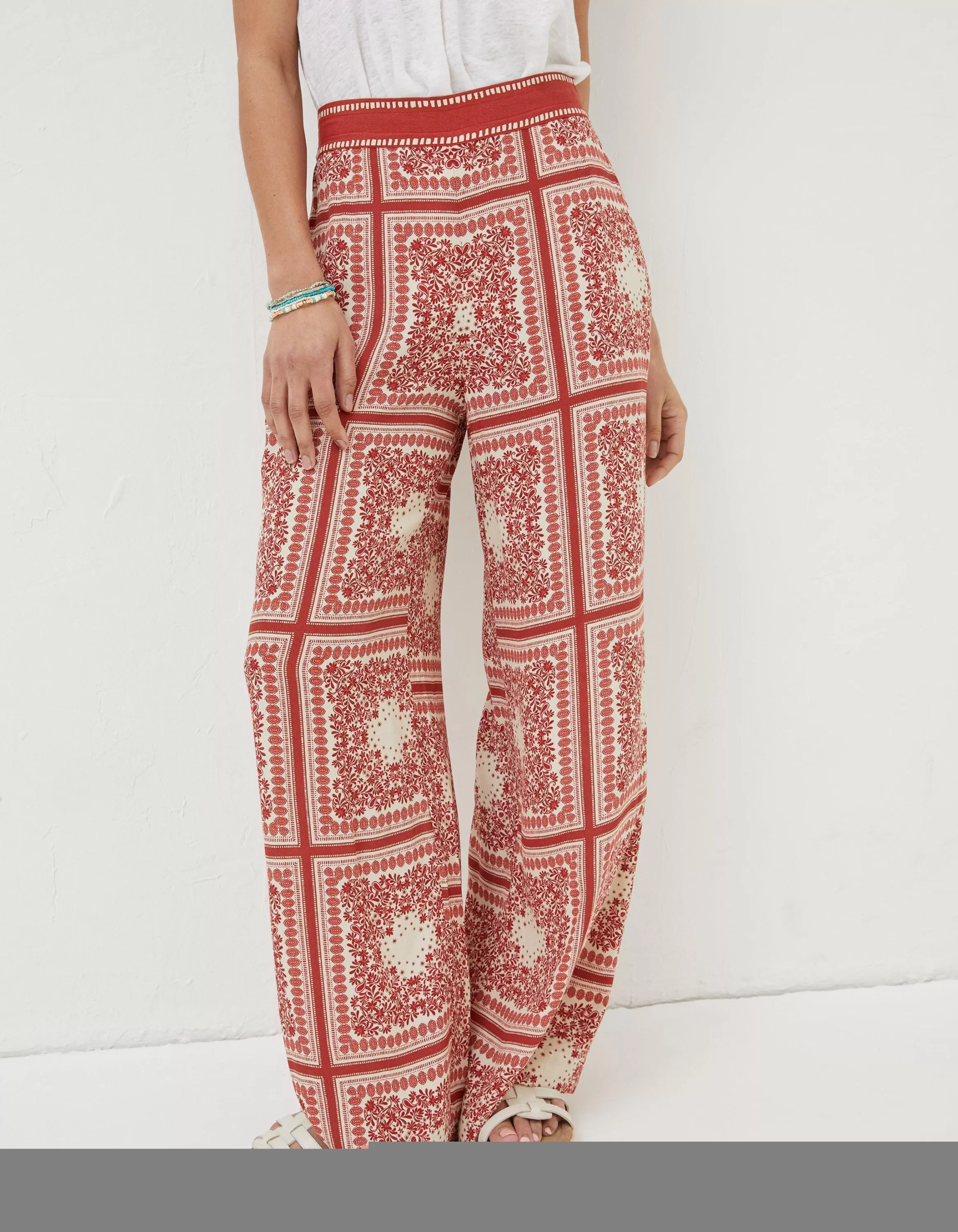 Hot FatFace Scarf Print Palazzo Trousers Ivory