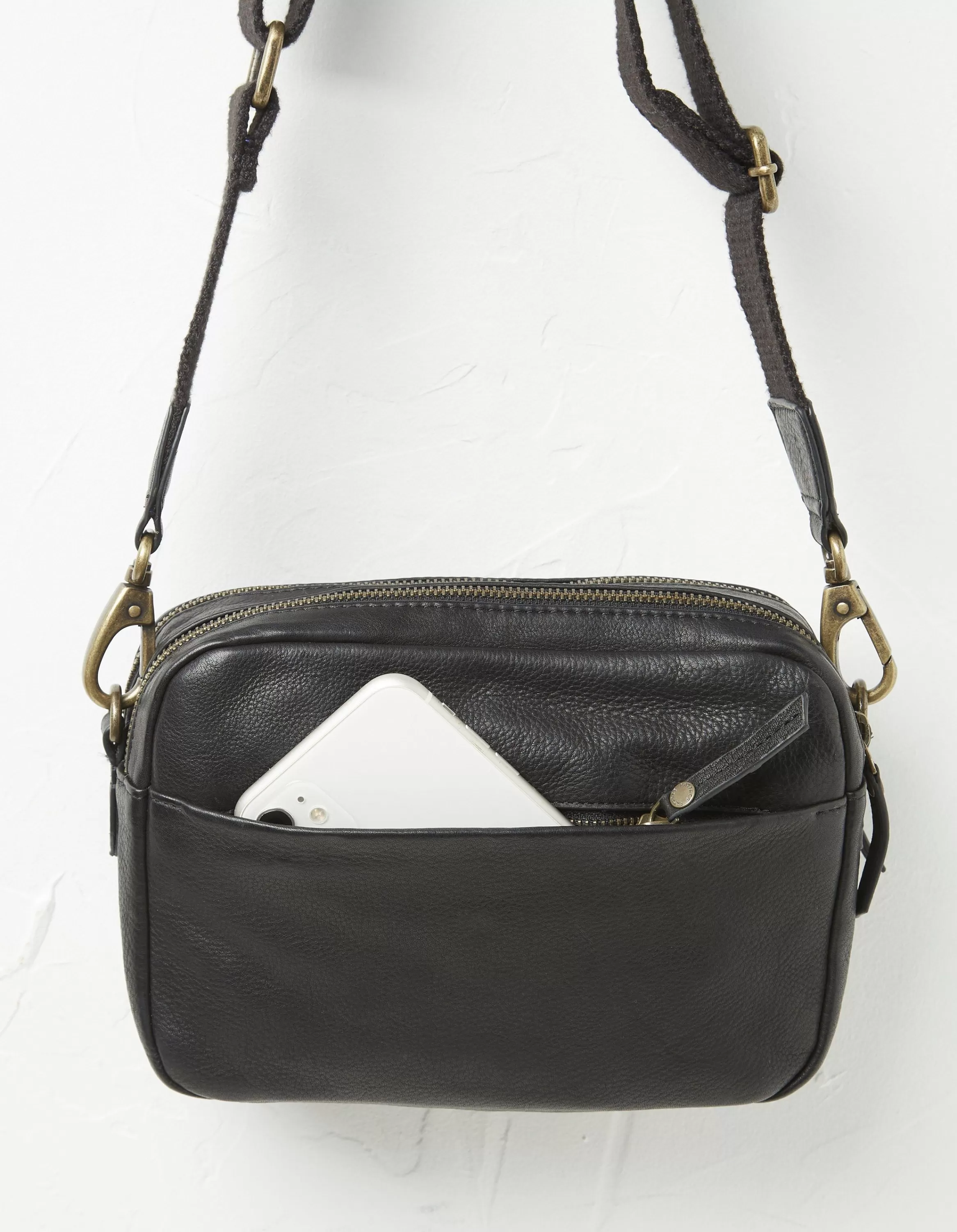 Hot FatFace The Oslo Camera Bag Black